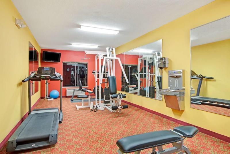Surestay By Western Hotel 3*