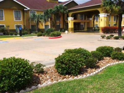 Surestay By Western Hotel 3*